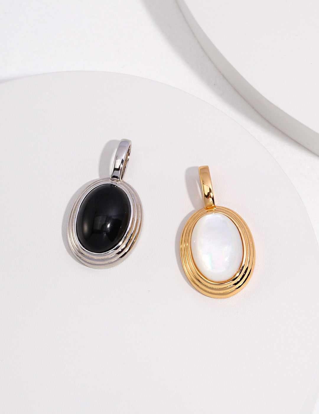 Oval Necklace Pendant - Pearlpetual