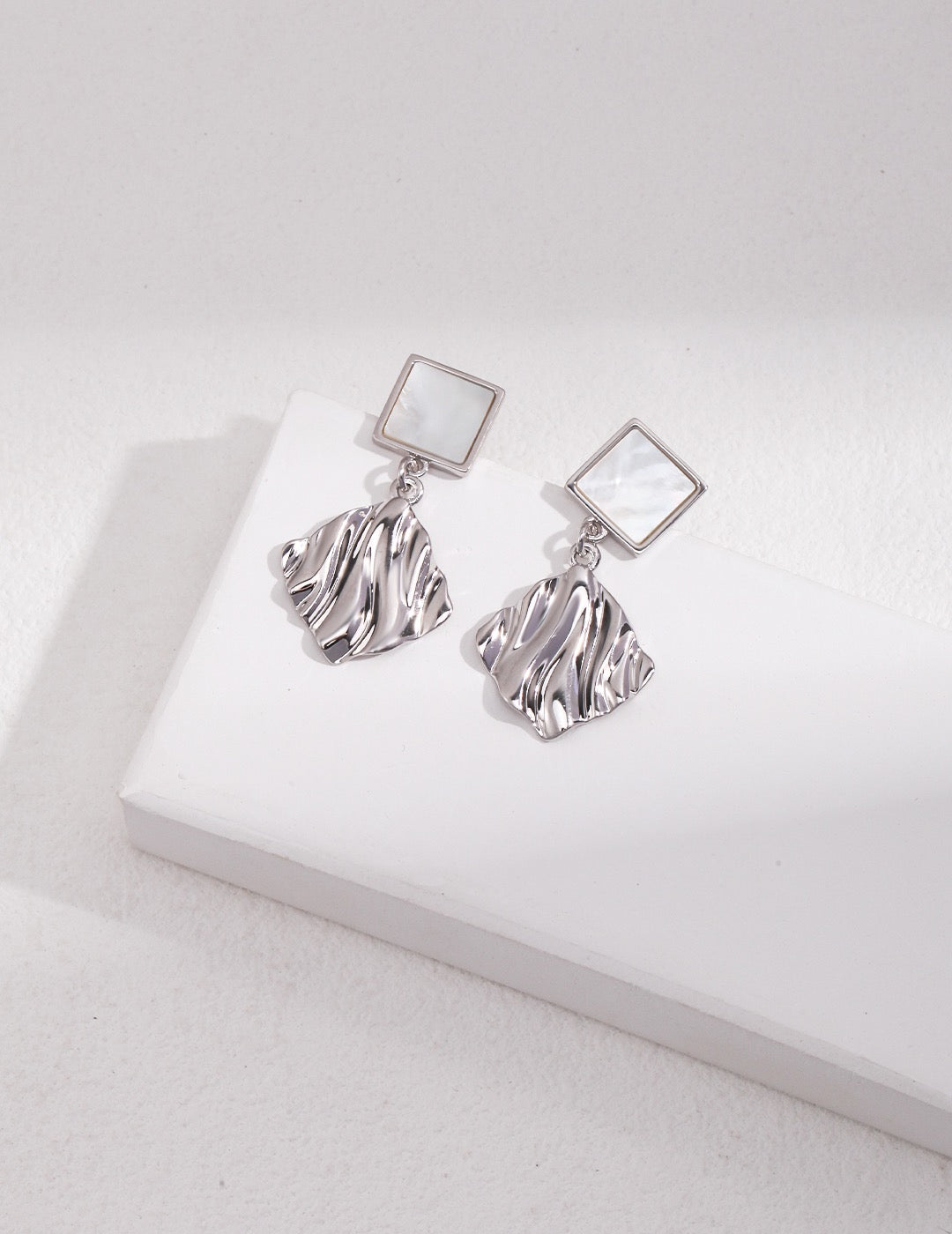 Ripple Square Earrings - Pearlpetual