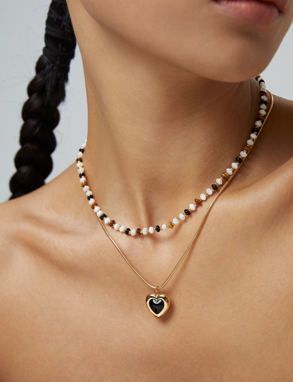 Heart-shaped Black Enamel Necklace - Pearlpetual