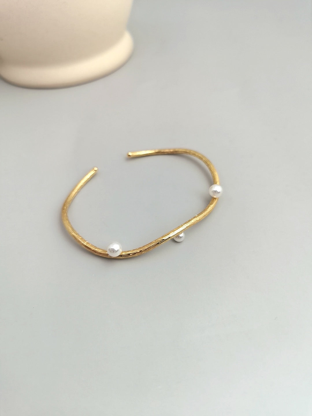 Minimalist Pearl Bangle - Pearlpetual