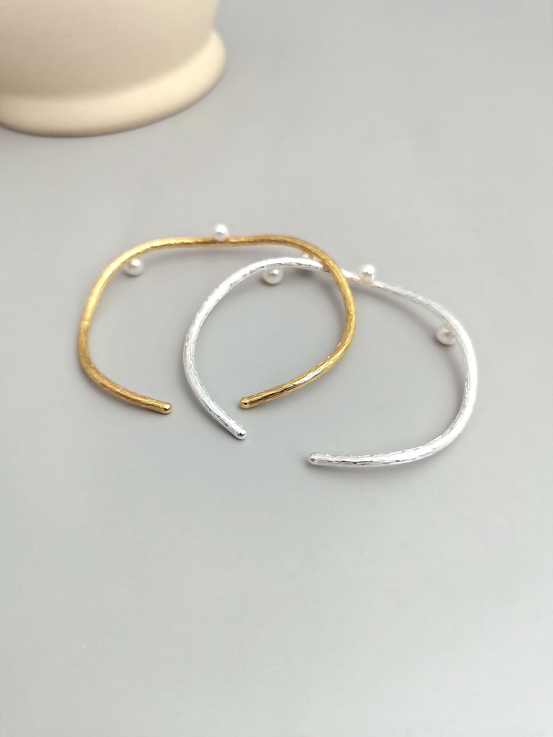 Minimalist Pearl Bangle - Pearlpetual