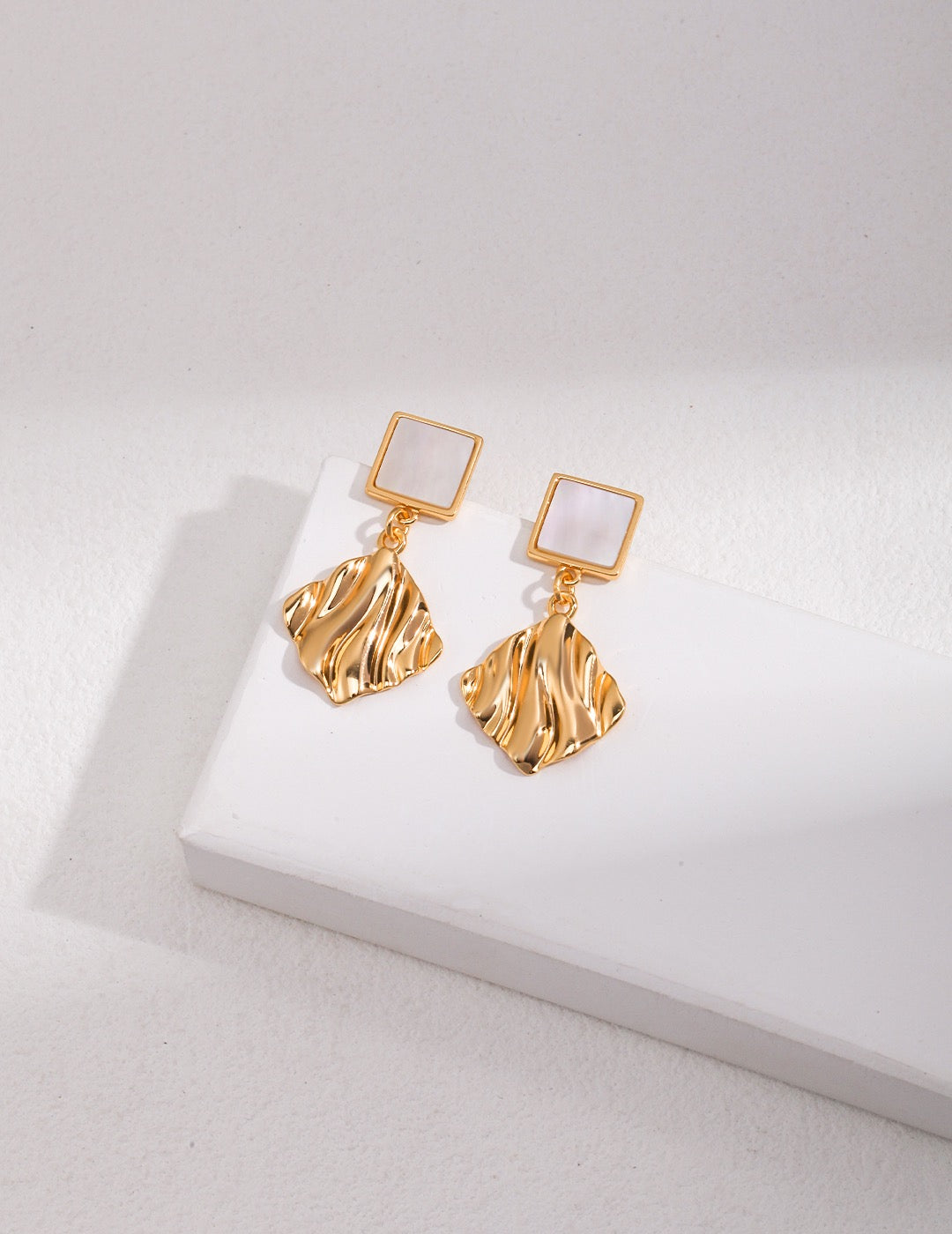 Ripple Square Earrings - Pearlpetual