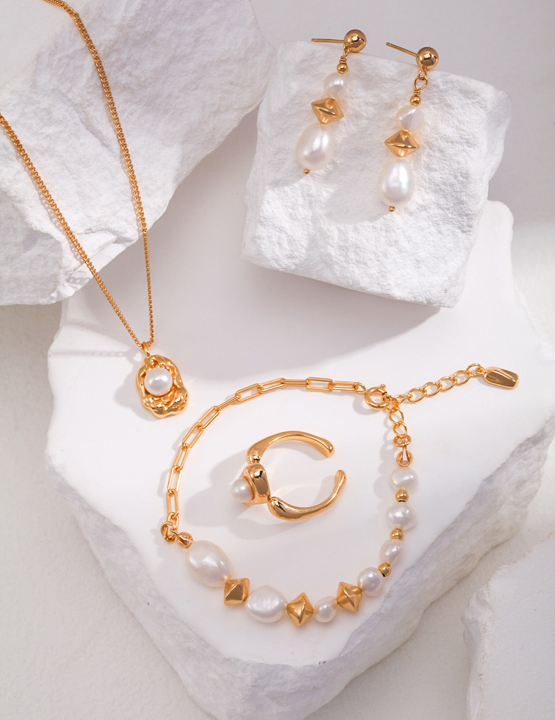 アクセサリー Baroque pearl & joint chain bracelet Baroque Pearl Chain Bracelet | Coisinlia