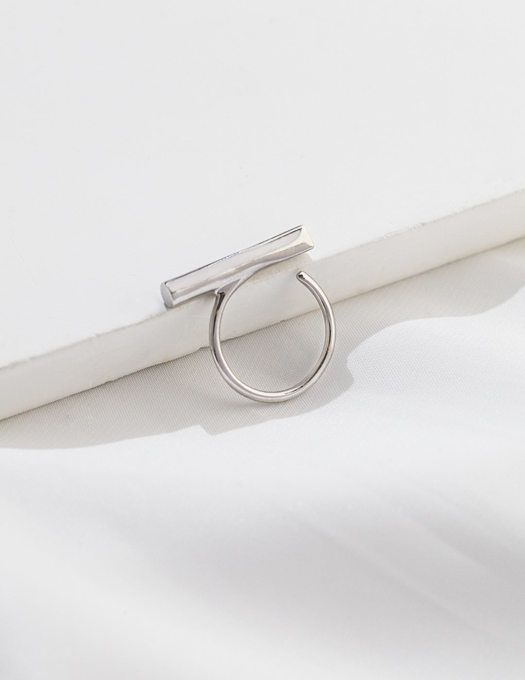 Minimalist Line Ring - Pearlpetual