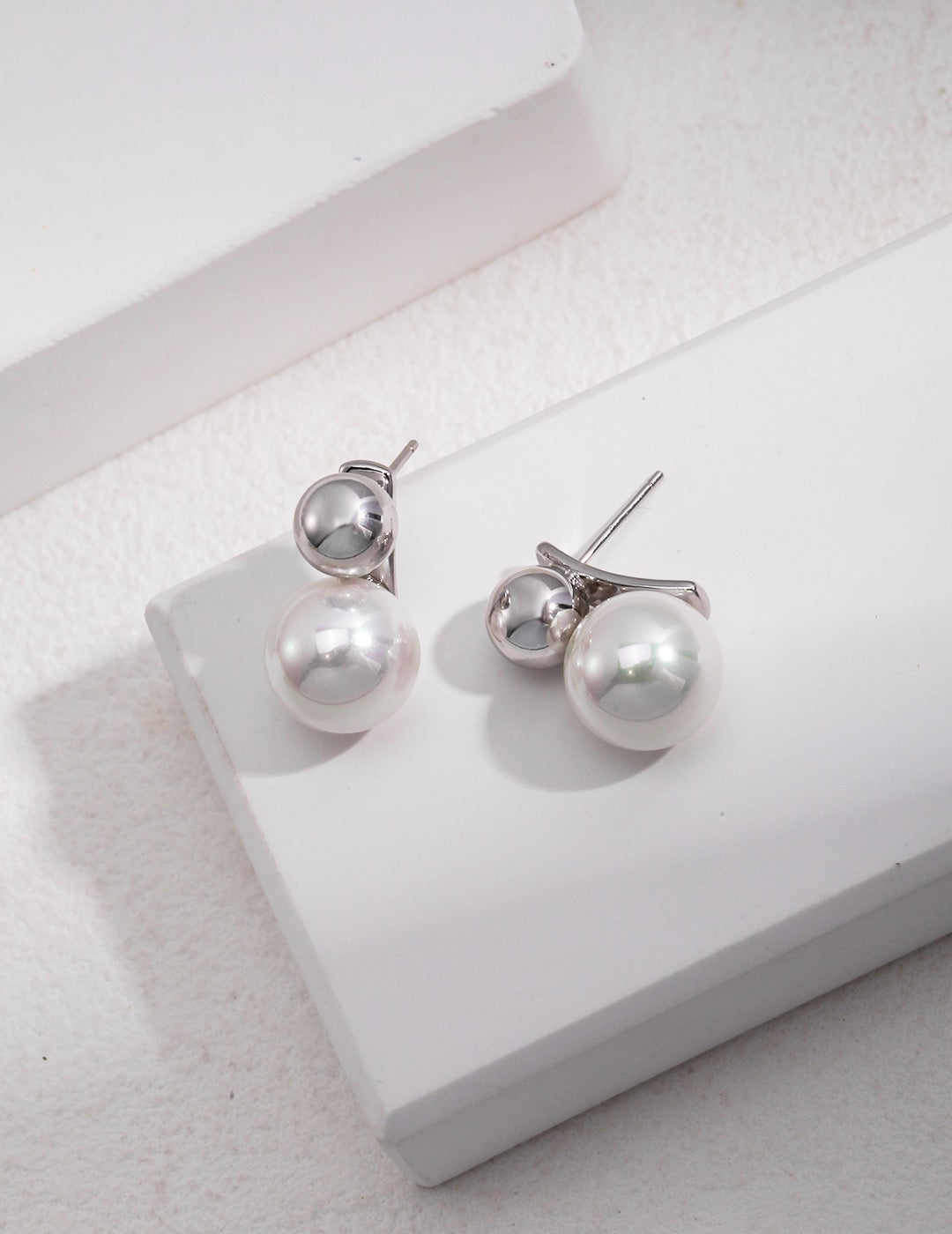 Shell Pearl Ear Studs - Pearlpetual