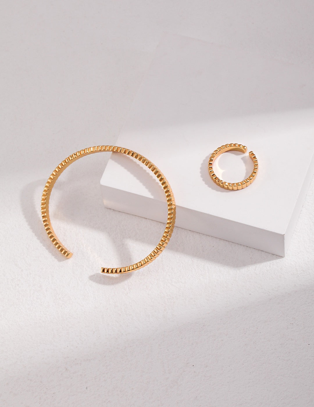 Minimalist Linear Ring - Pearlpetual