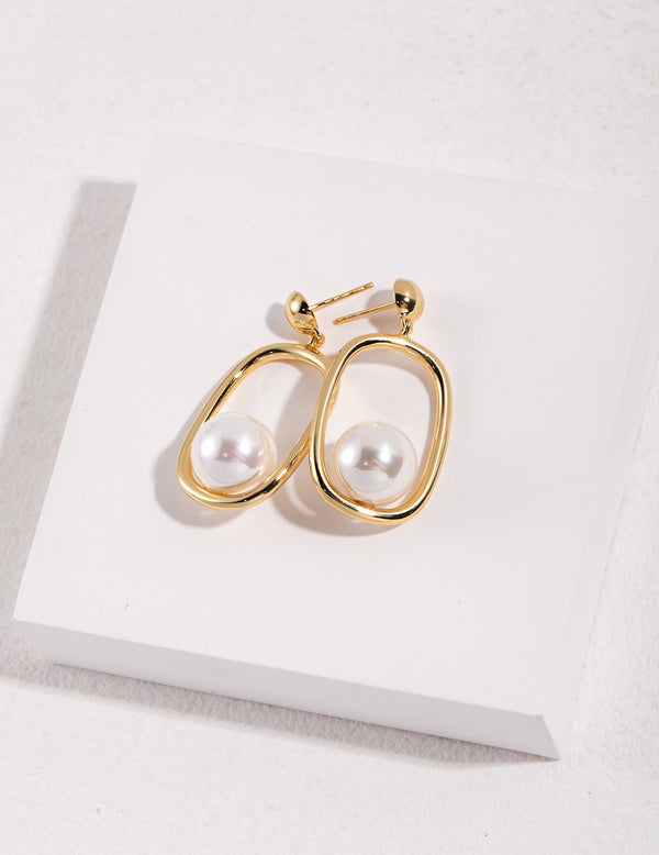 Oval Embrace Pearl Earrings