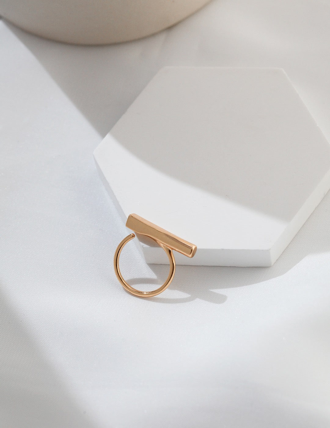 Minimalist Line Ring - Pearlpetual