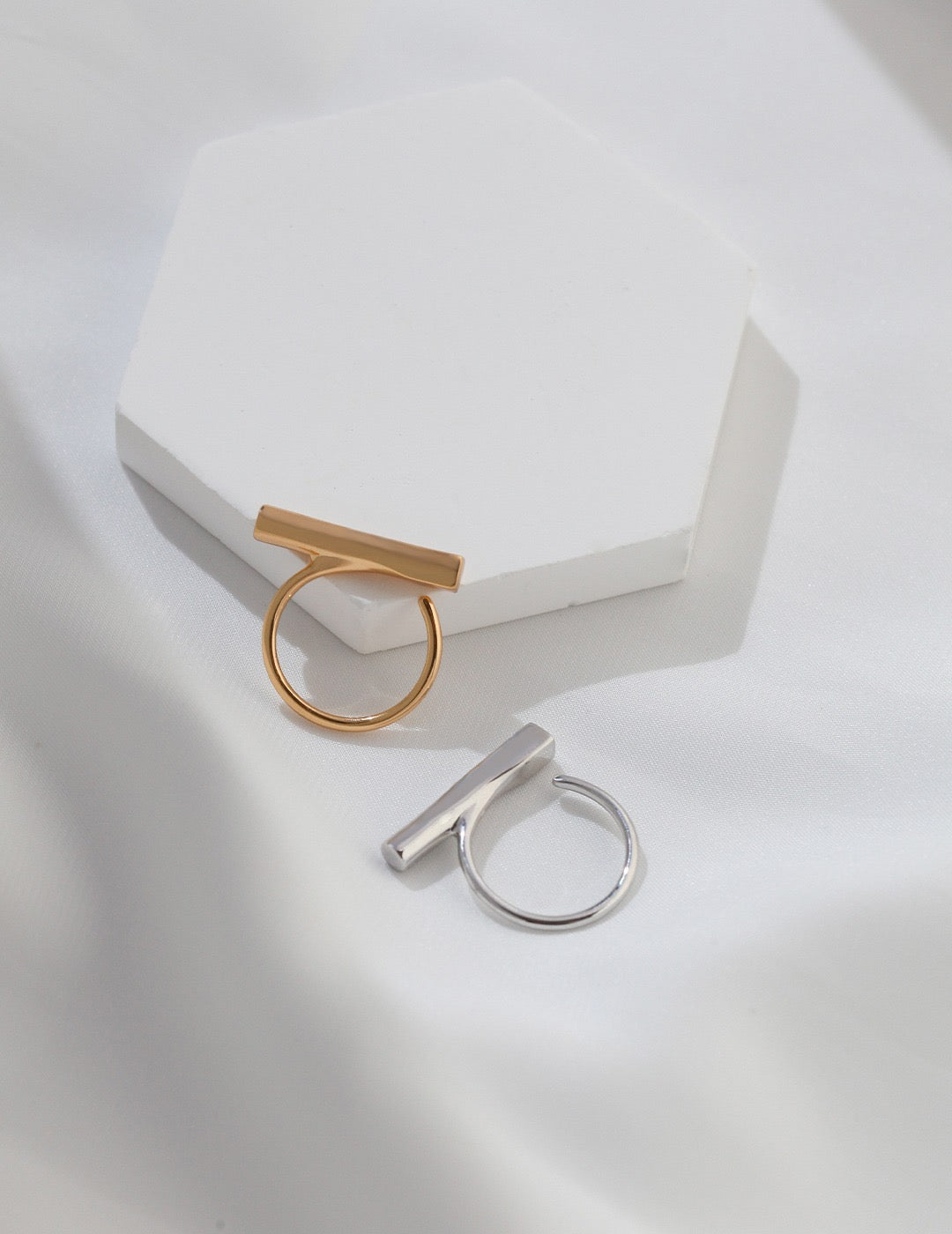 Minimalist Line Ring - Pearlpetual