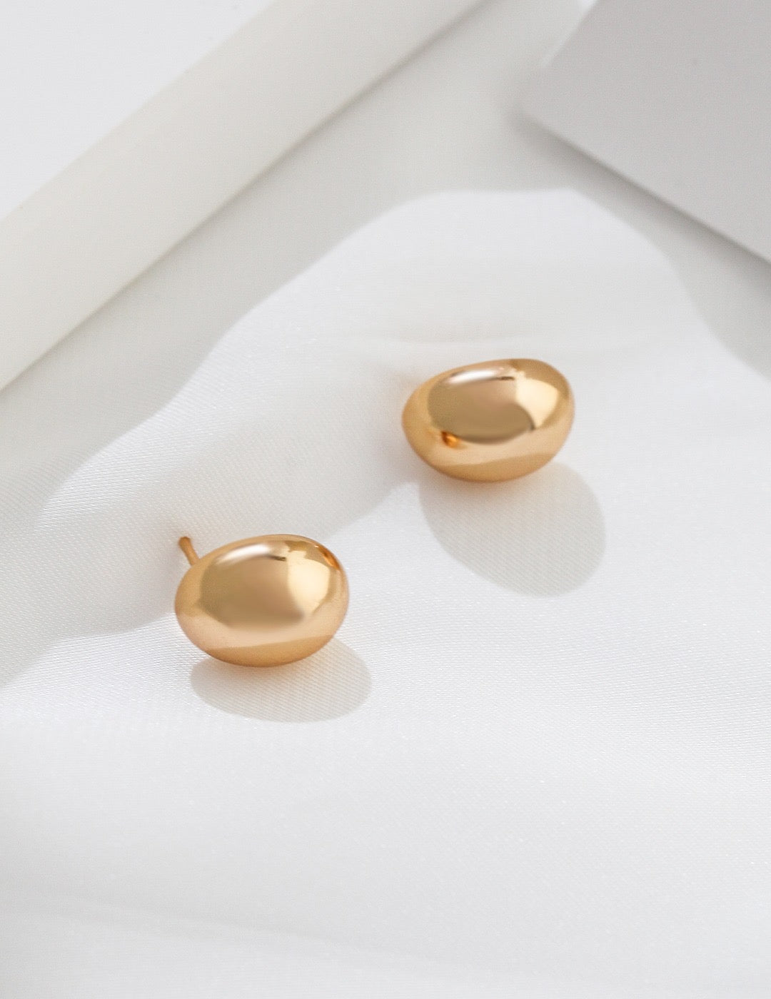 Oval Bead Ear Studs - Pearlpetual