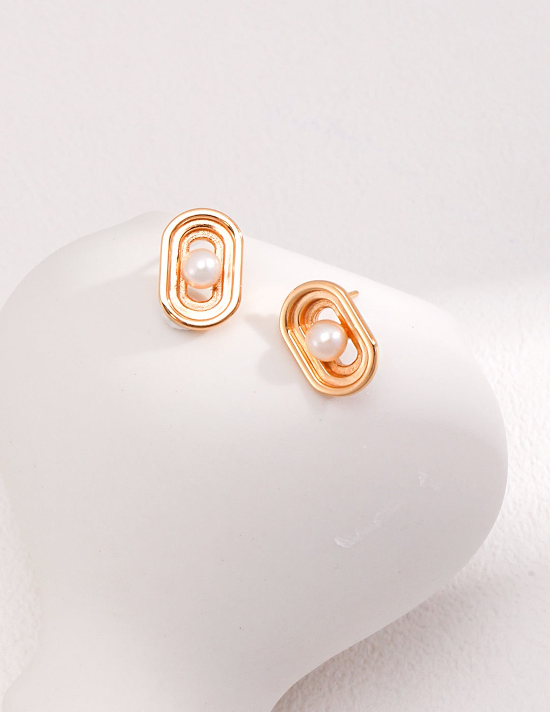 Oval Pearl Ear Studs - Pearlpetual