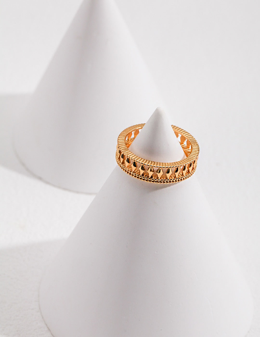 Hollow Elegance Ring - Pearlpetual