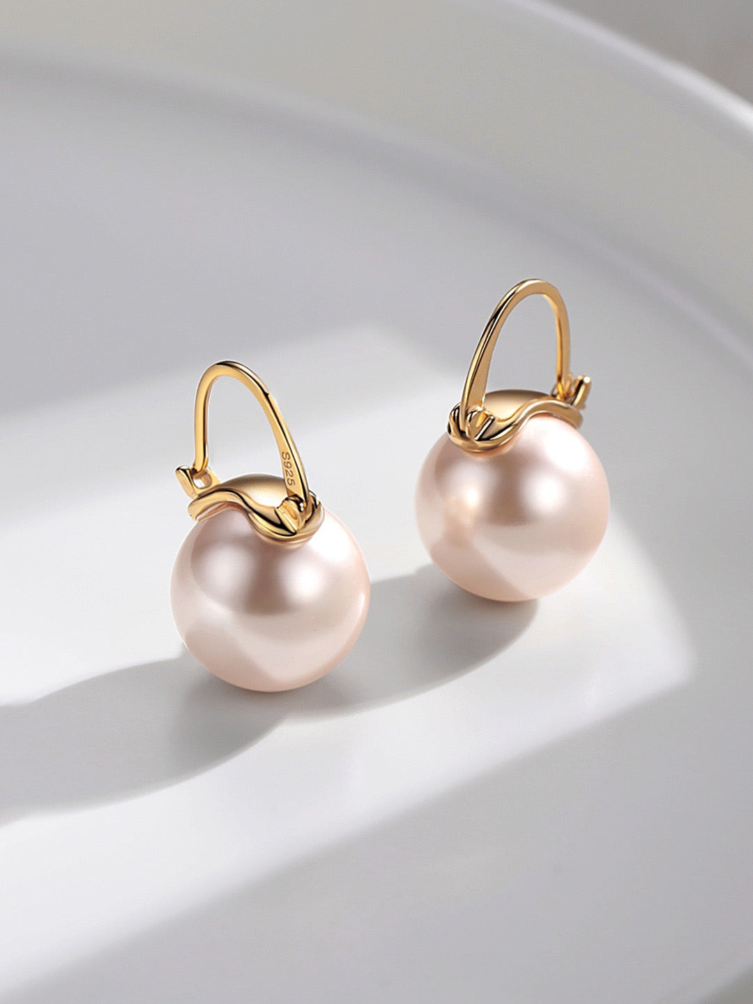 18k Gold Shell Pearl Earrings - Pearlpetual