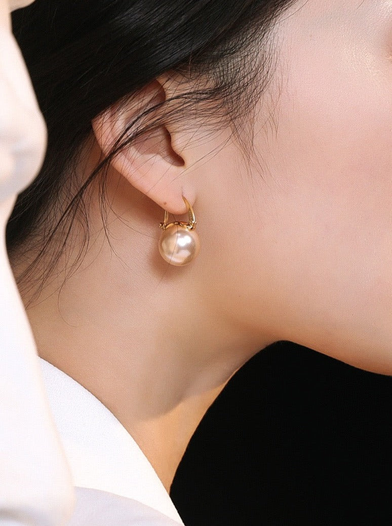 18k Gold Shell Pearl Earrings - Pearlpetual