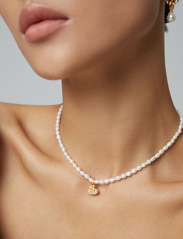 18k Gold Tiny Textured Heart Pearl Necklace - Pearlpetual