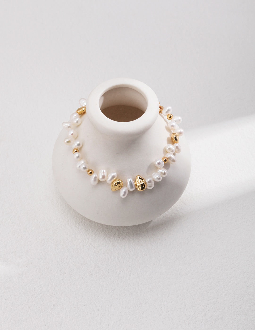 Pearlpetual Delight 18k Gold Baroque Pearl Bracelet