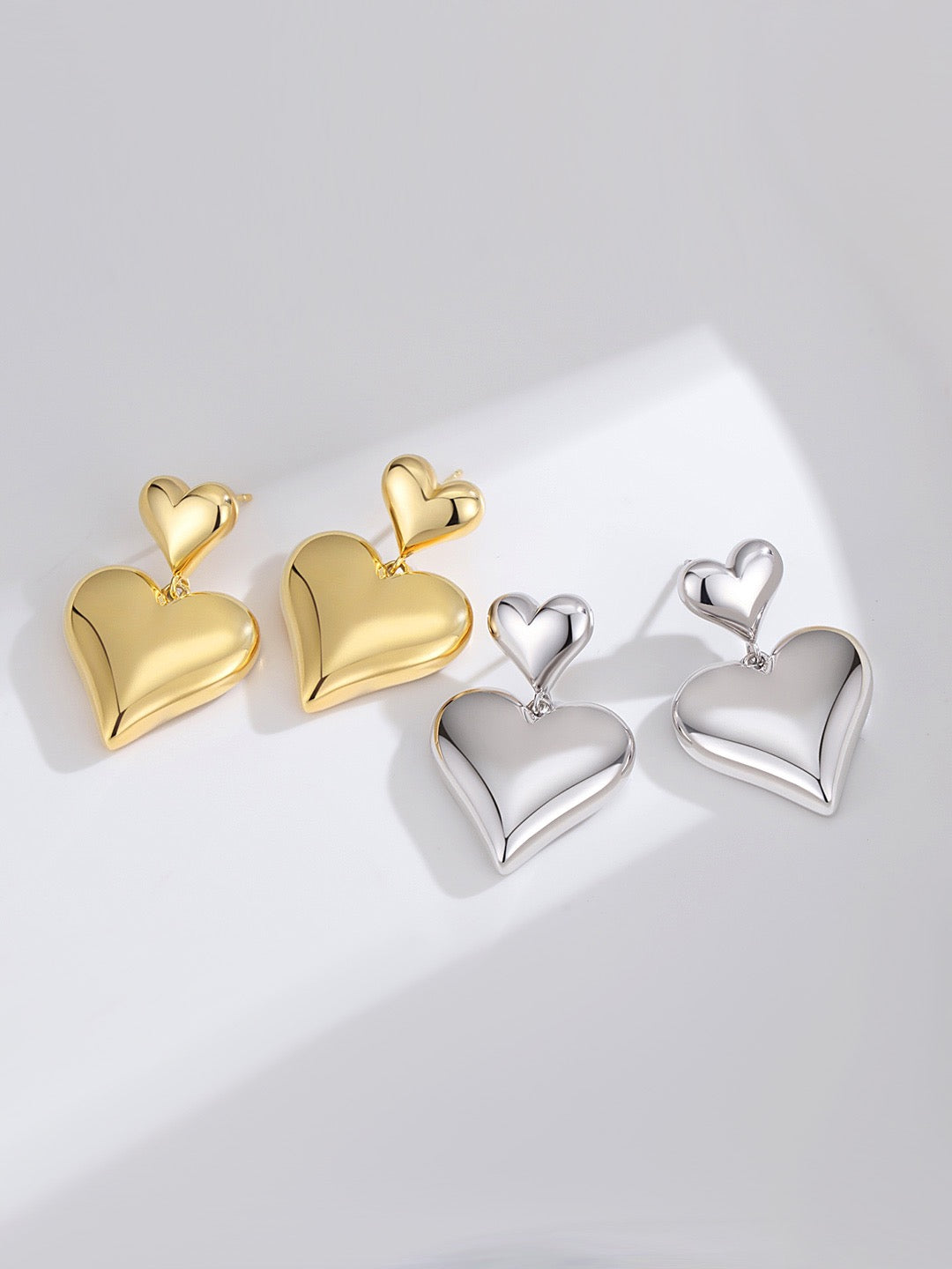 18k Gold Duo Heart Earrings - Pearlpetual