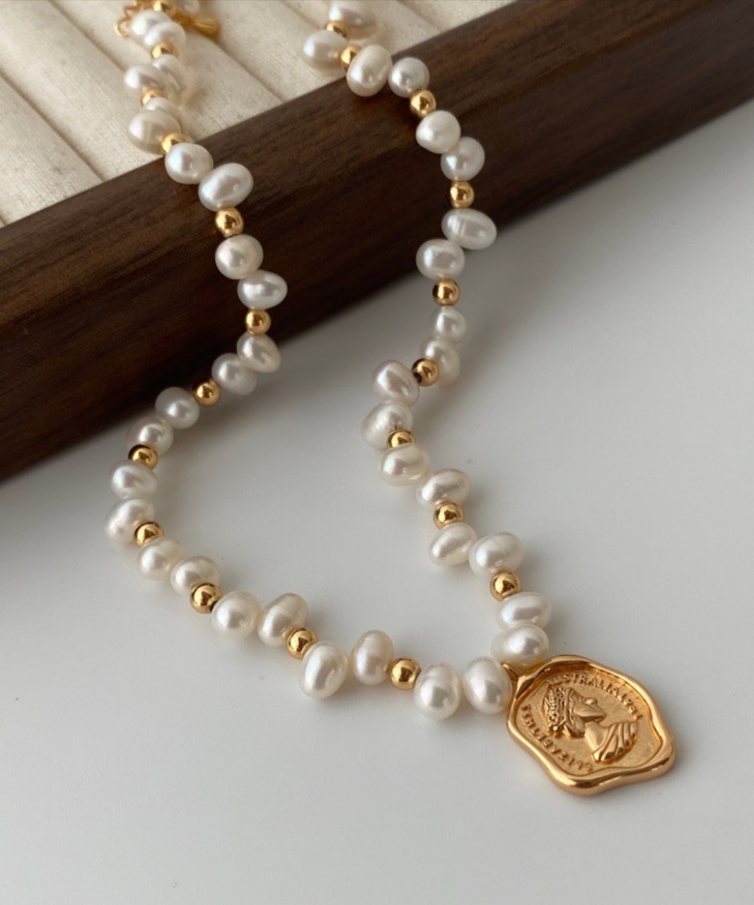 The Queen 18k Gold Baroque Pearl Necklace - Pearlpetual