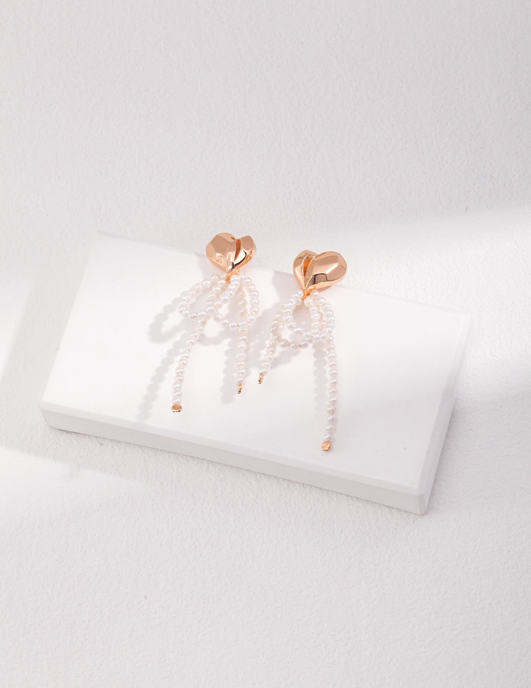 18k Gold Heart-shaped Cascade Pearl Earrings - Pearlpetual