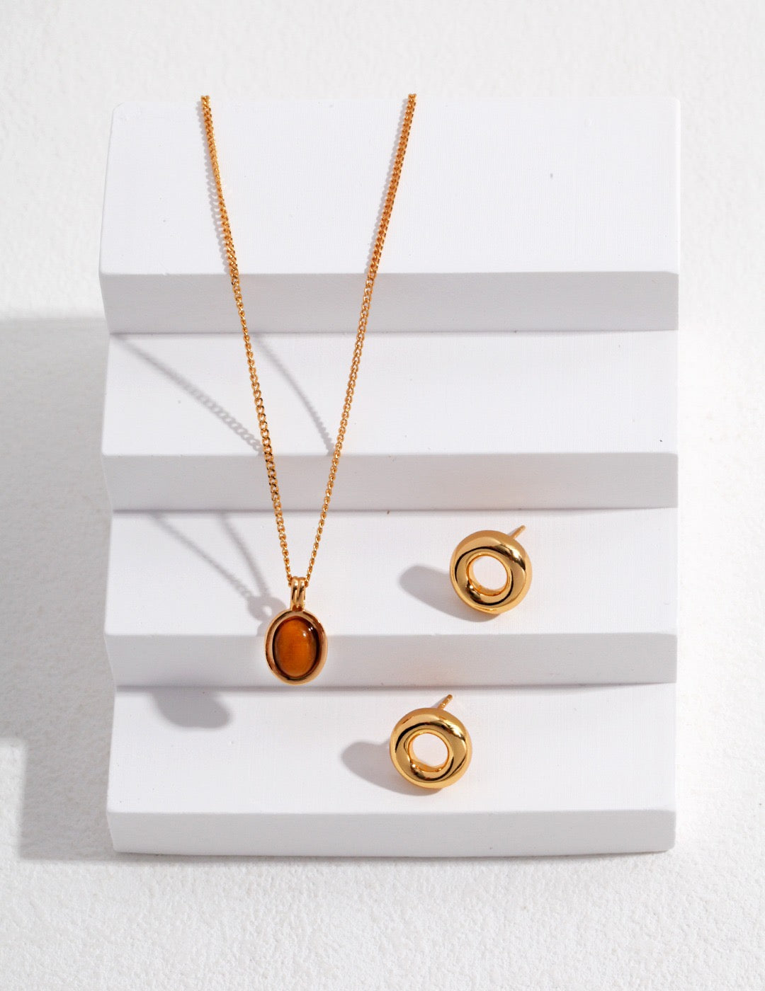 Amber 18k Gold Tiger's Eye Necklace - Pearlpetual