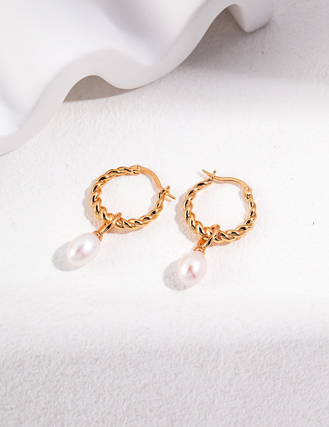 Cable Hoop 18k Gold Pearl Earrings - Pearlpetual