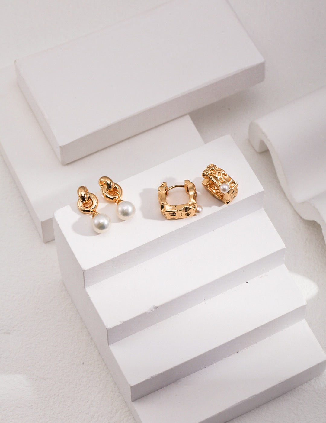 Dainty Knot 18k Gold Pearl Earrings - Pearlpetual