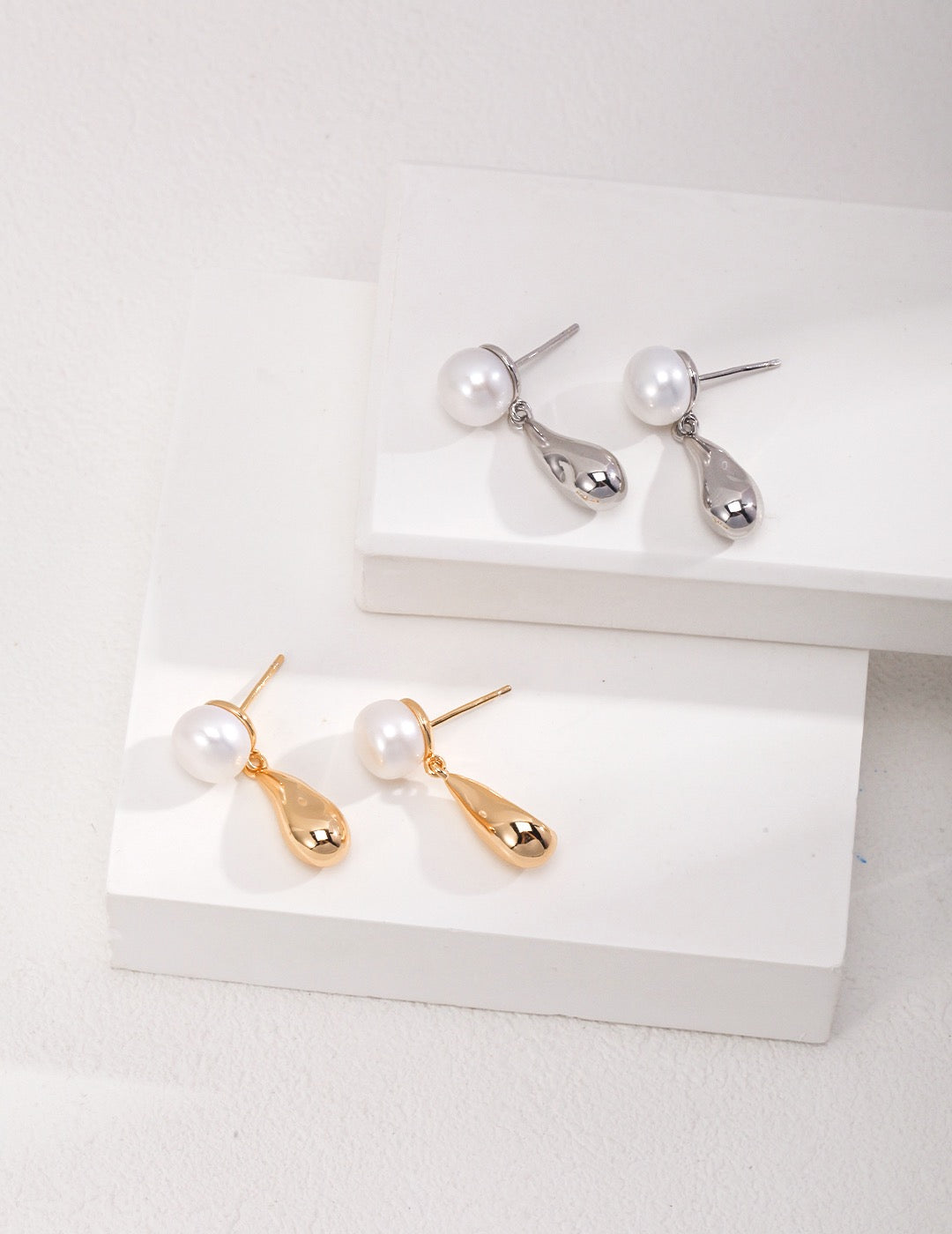 Dewdrop 18k Gold Pearl Earrings - Pearlpetual