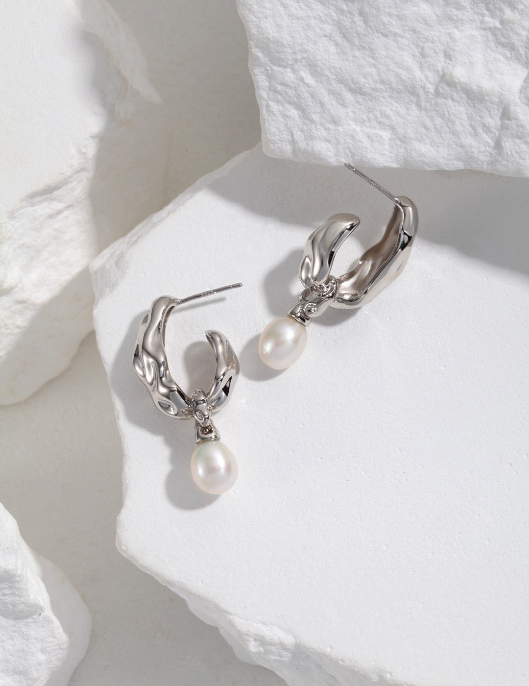 Scarlette 18k Gold Pearl Earrings - Pearlpetual