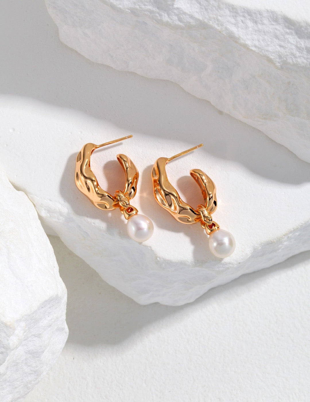 Scarlette 18k Gold Pearl Earrings - Pearlpetual