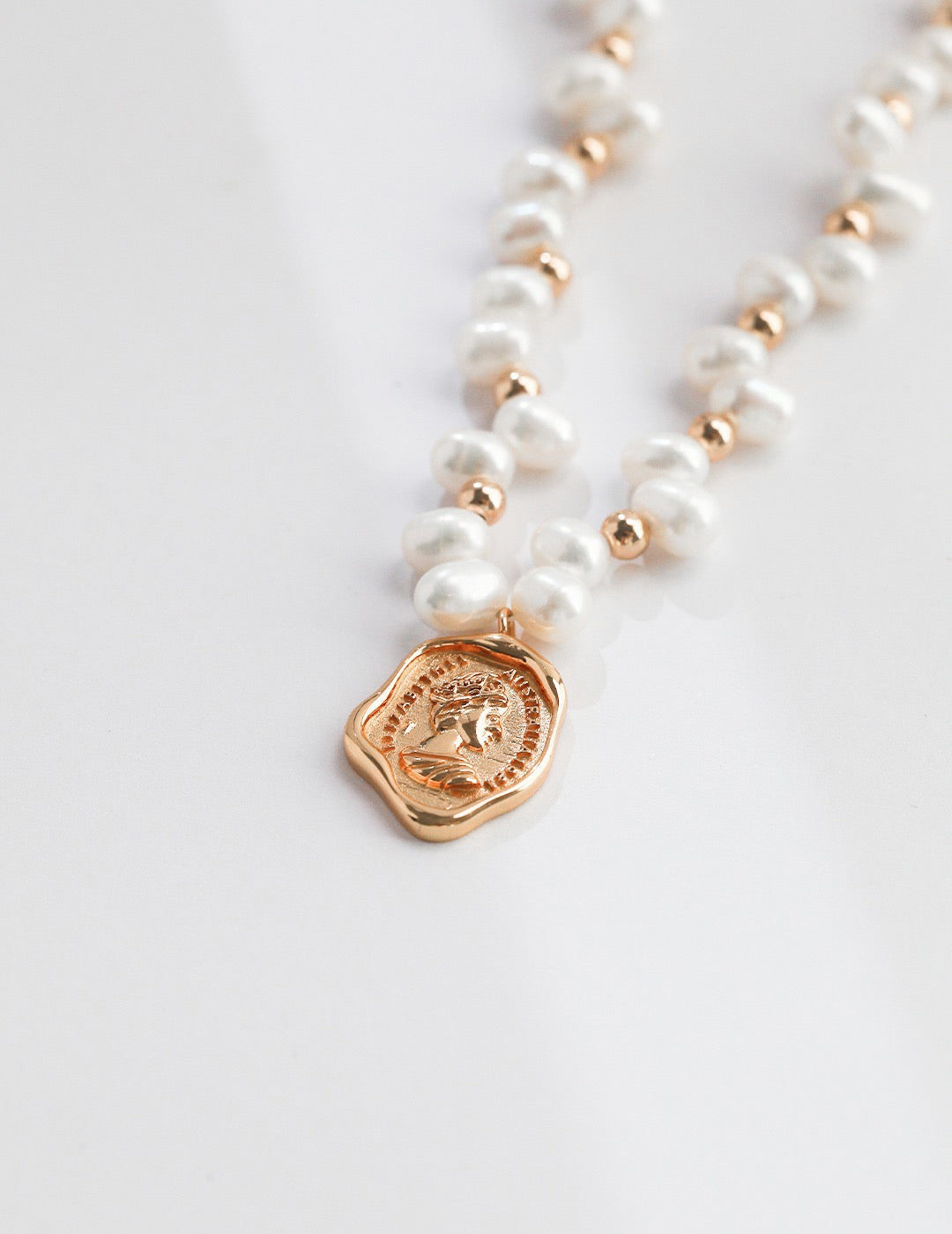 The Queen 18k Gold Baroque Pearl Necklace - Pearlpetual